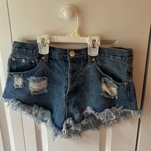 Women’s Revolve Superdown Distressed Jean Shorts Size 28